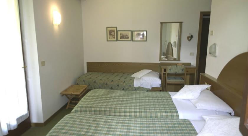 La Felce Bed & Breakfast Carisolo Room photo