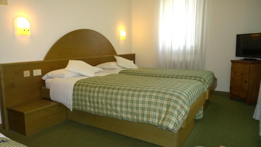 La Felce Bed & Breakfast Carisolo Room photo